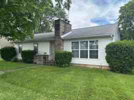featured image of 926 E Main St