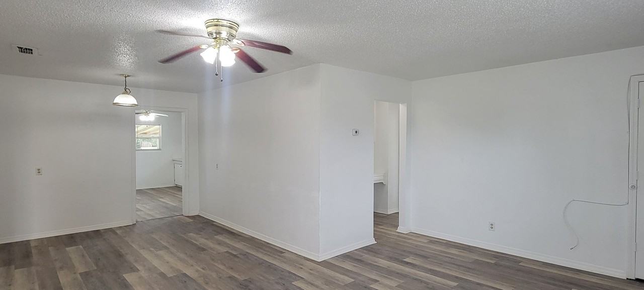 2901 Wallace St - Photo 7 of 24