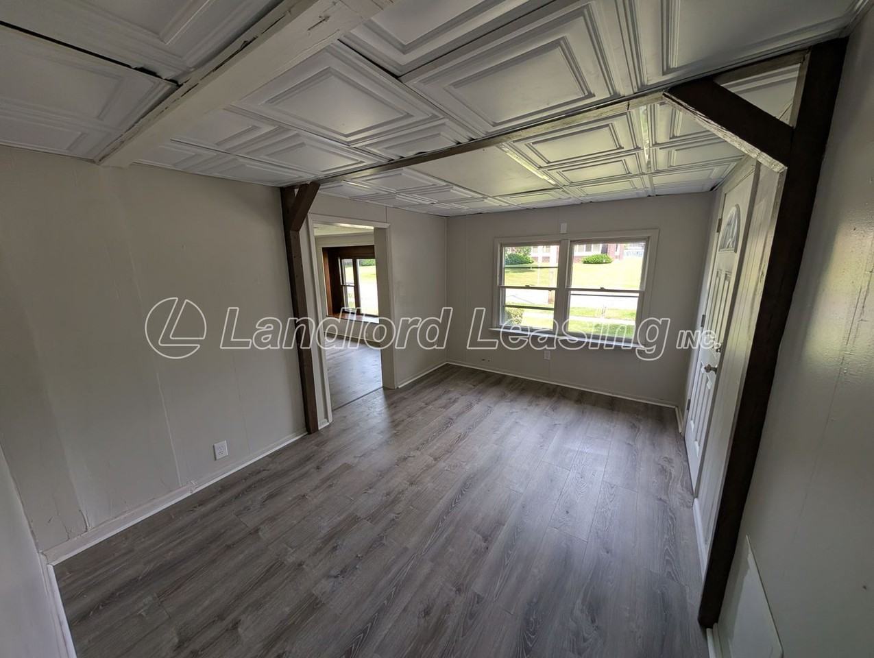 566 Jackson St - Photo 2 of 18