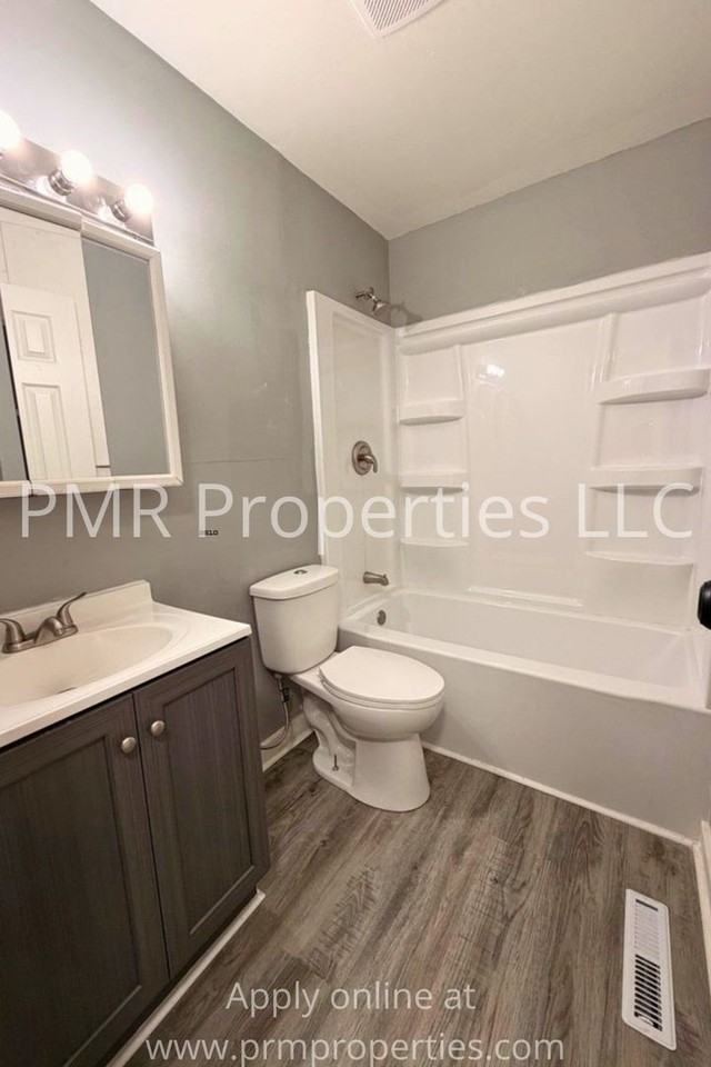 2115 Avenue M - Photo 6 of 10