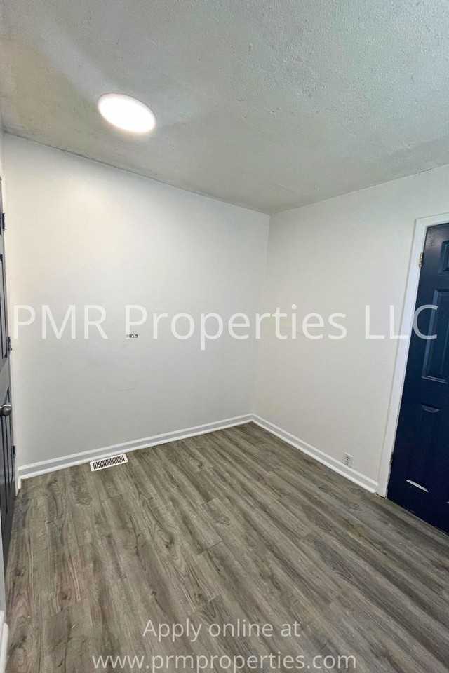 1011 7th Ave - Photo 6 of 9
