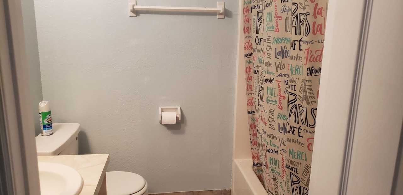 1224 Moselle Ave #1-1 - Photo 5 of 6