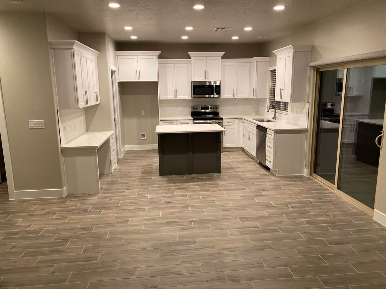 663 S Malorie Way - Photo 7 of 41