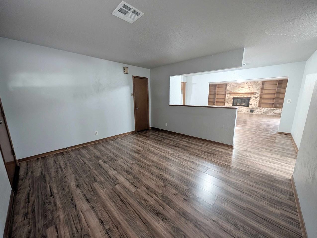 1915 S Jensen Ave - Photo 3 of 19