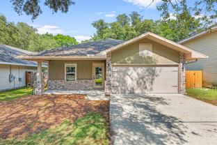 302 Palm Blvd N - Photo 1 of 1