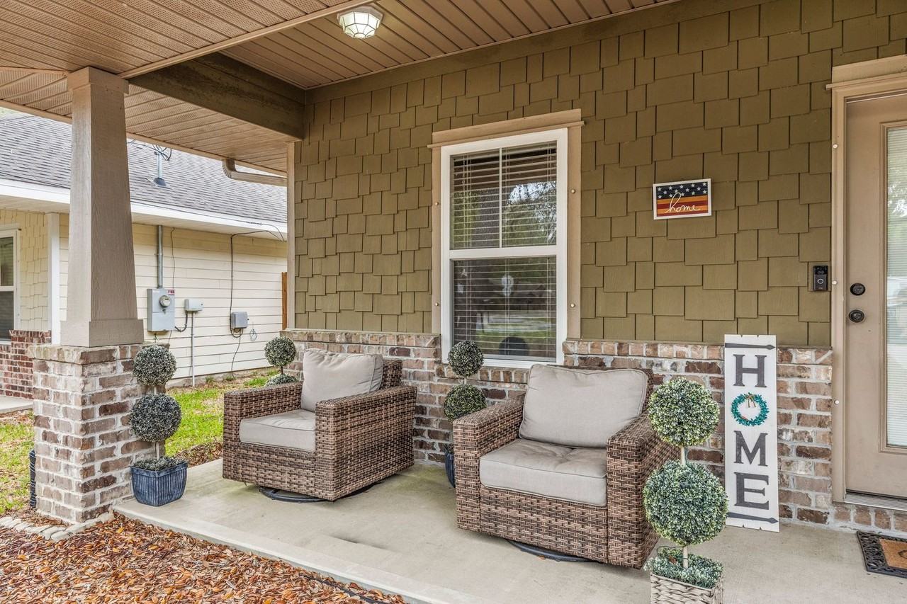 302 Palm Blvd N - Photo 4 of 43