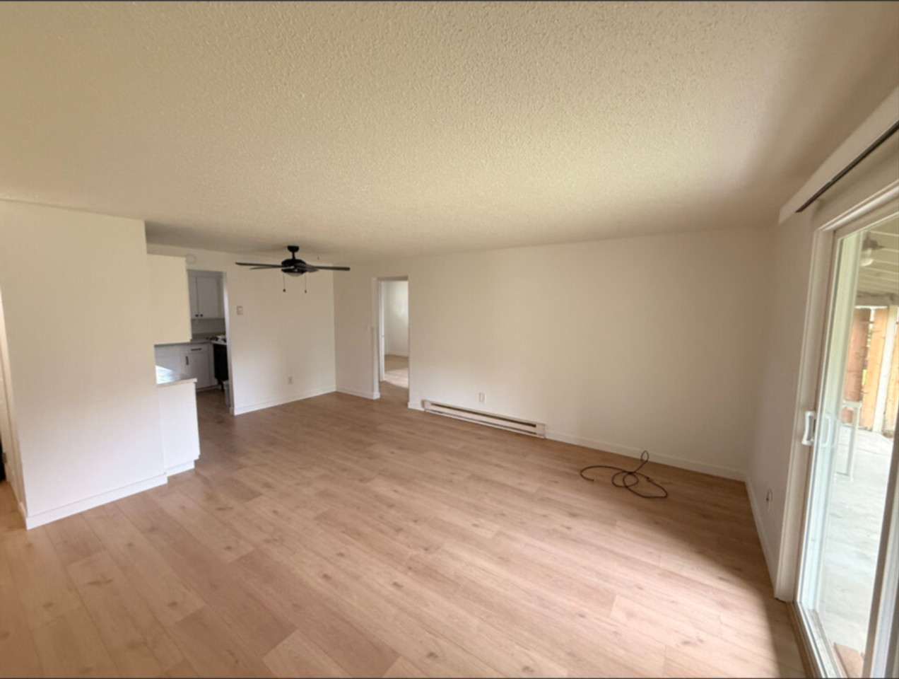 215 Nw Canal Blvd #6 - Photo 5 of 17