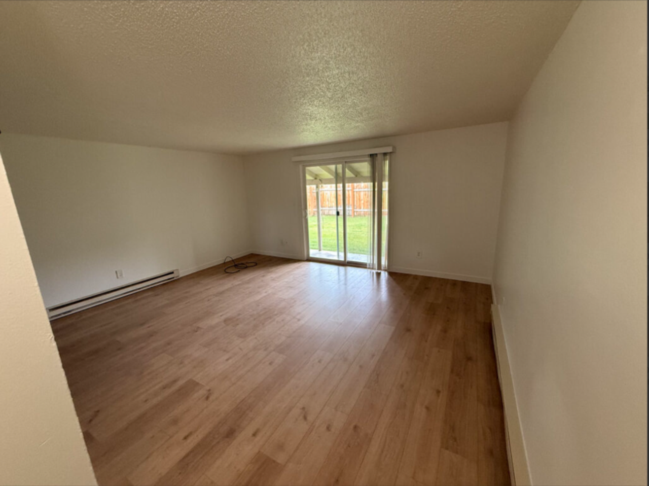 215 Nw Canal Blvd #6 - Photo 6 of 17