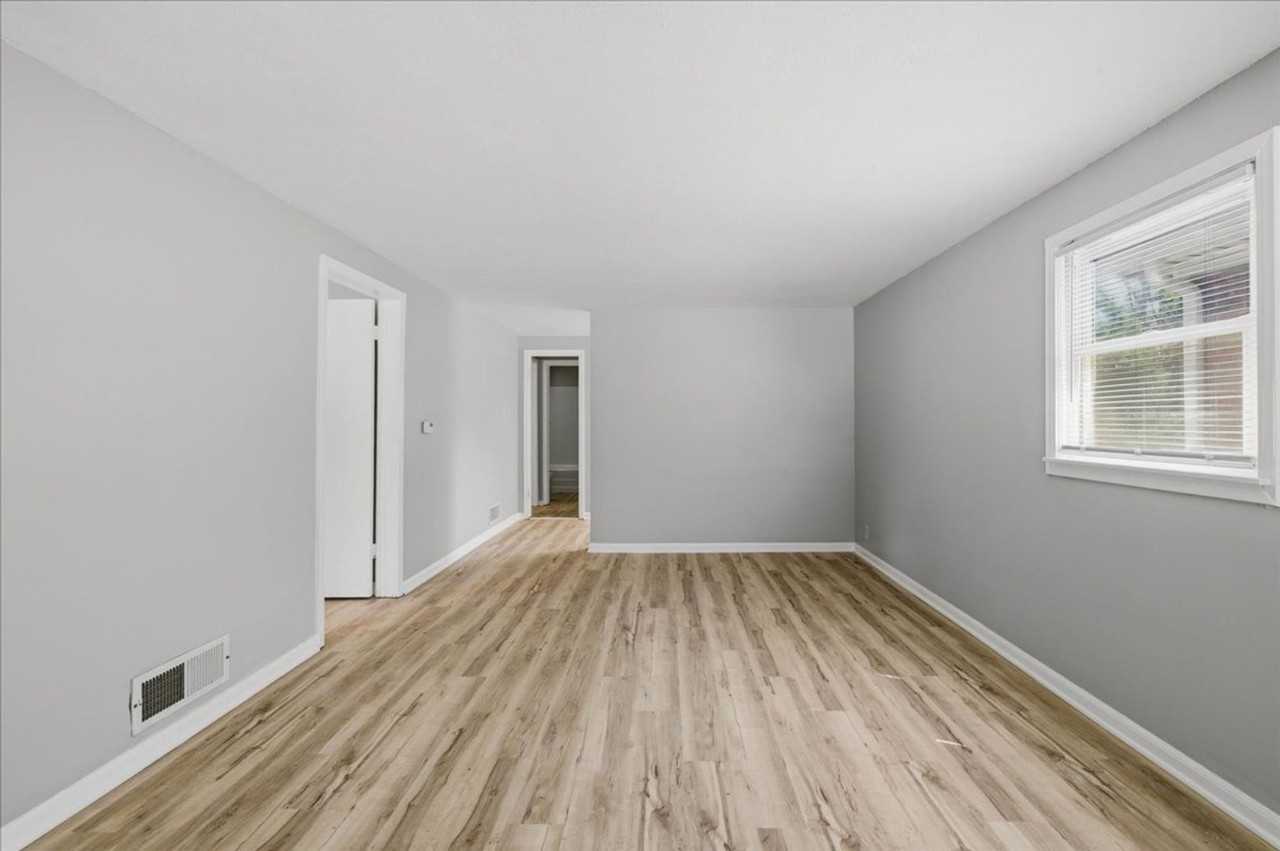 5010 Brookville Rd - Photo 2 of 16