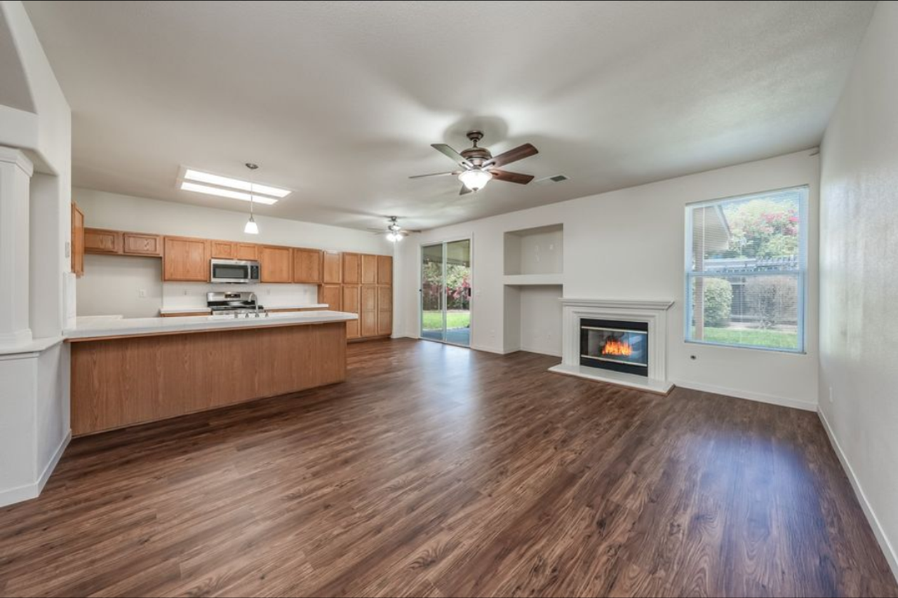 1004 W Orange St - Photo 5 of 16