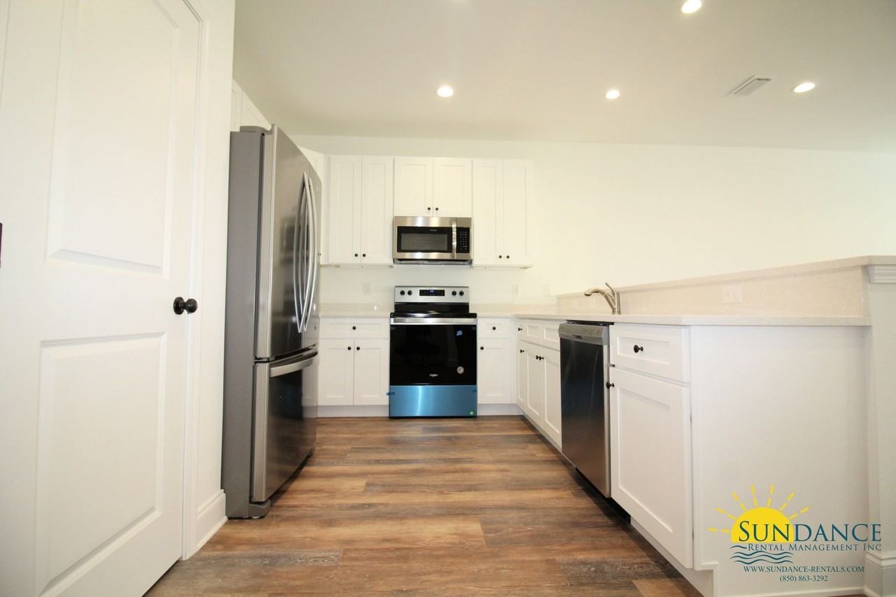 6 Alder Ave Se - Photo 3 of 17