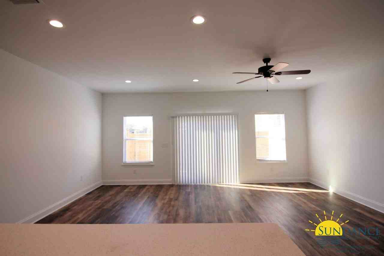 6 Alder Ave Se - Photo 4 of 17