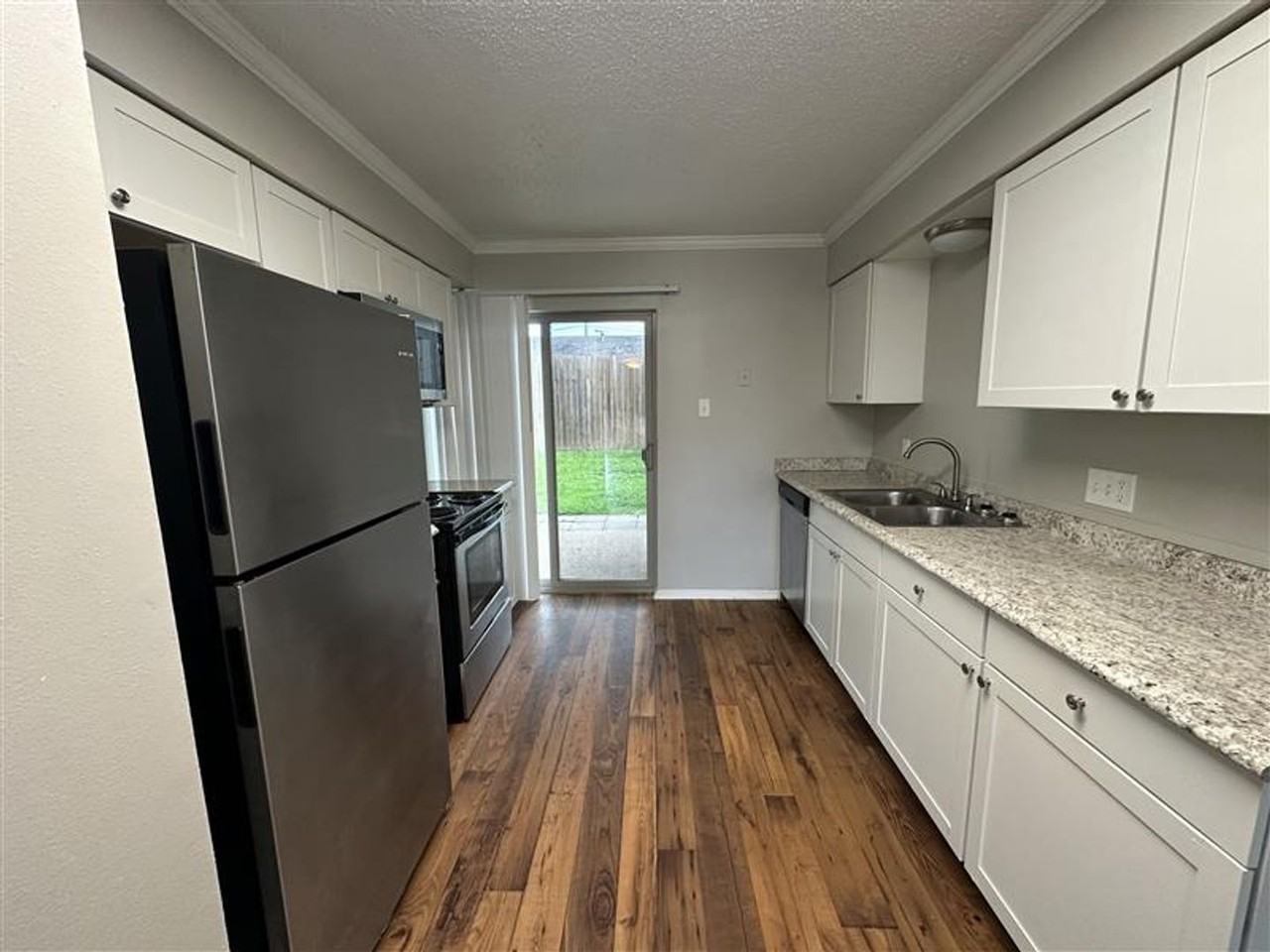 8320 Cambridge Rd #M11 - Photo 7 of 16