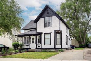 featured image of 252 W 10th St