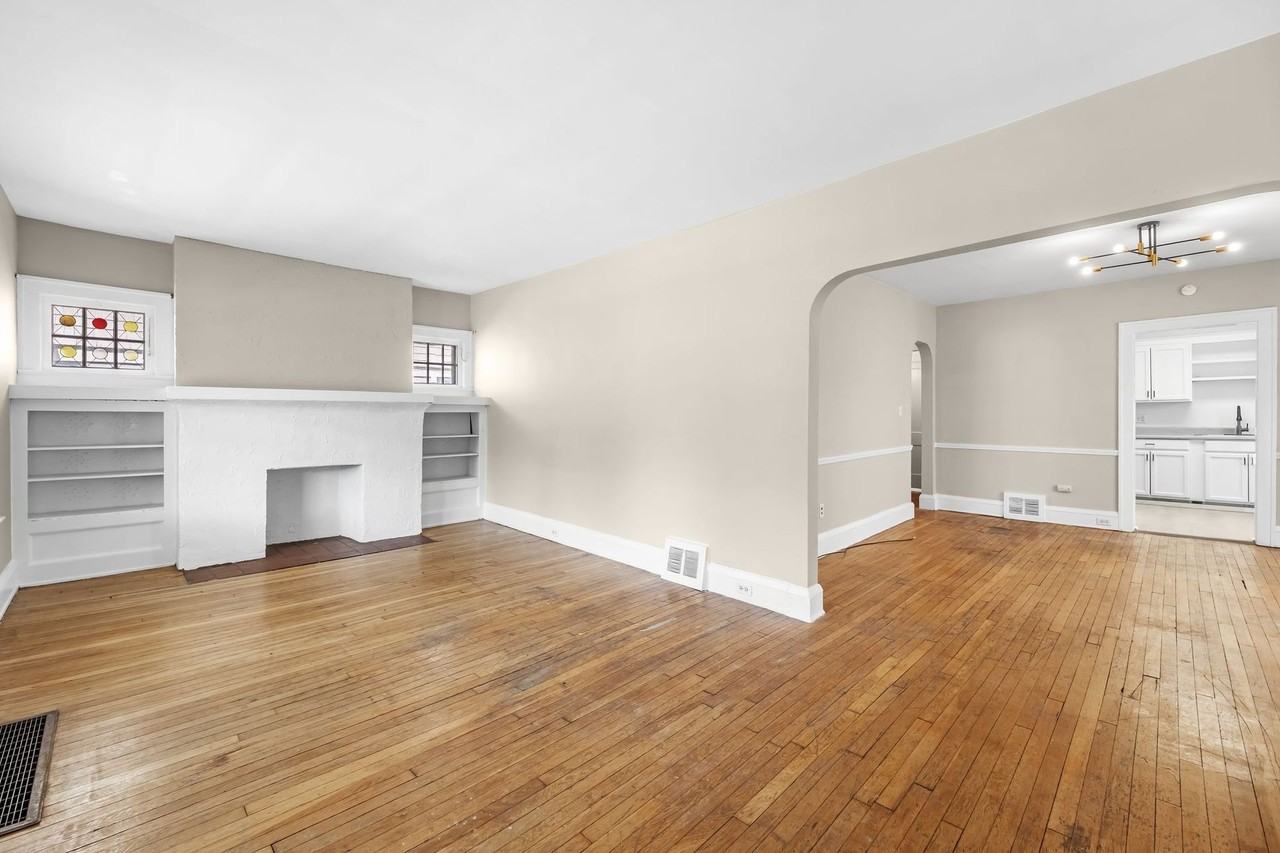 1695 Glenmont Road - Photo 2 of 31