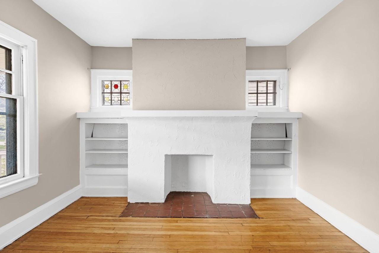 1695 Glenmont Road - Photo 4 of 31