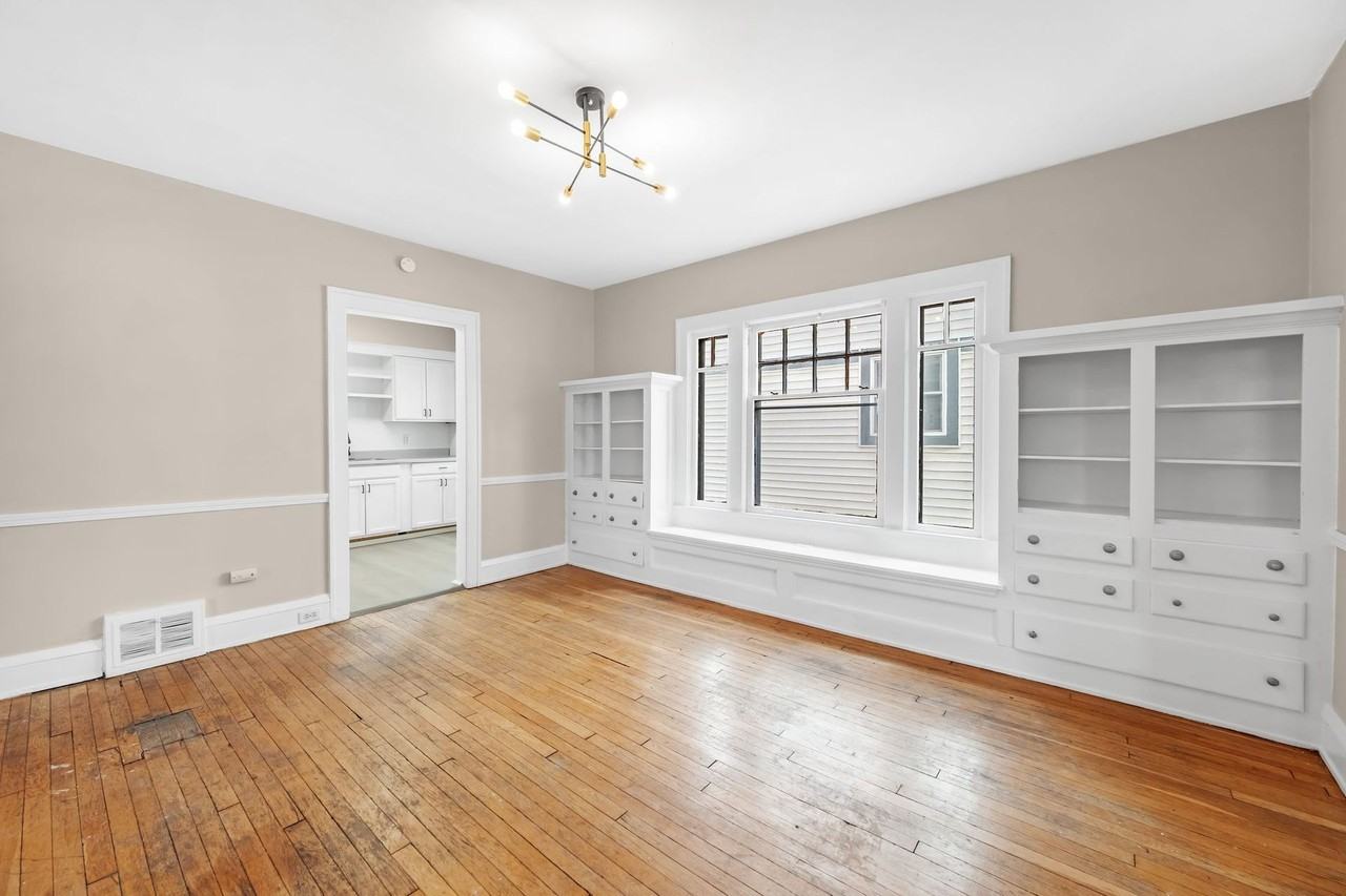 1695 Glenmont Road - Photo 6 of 31