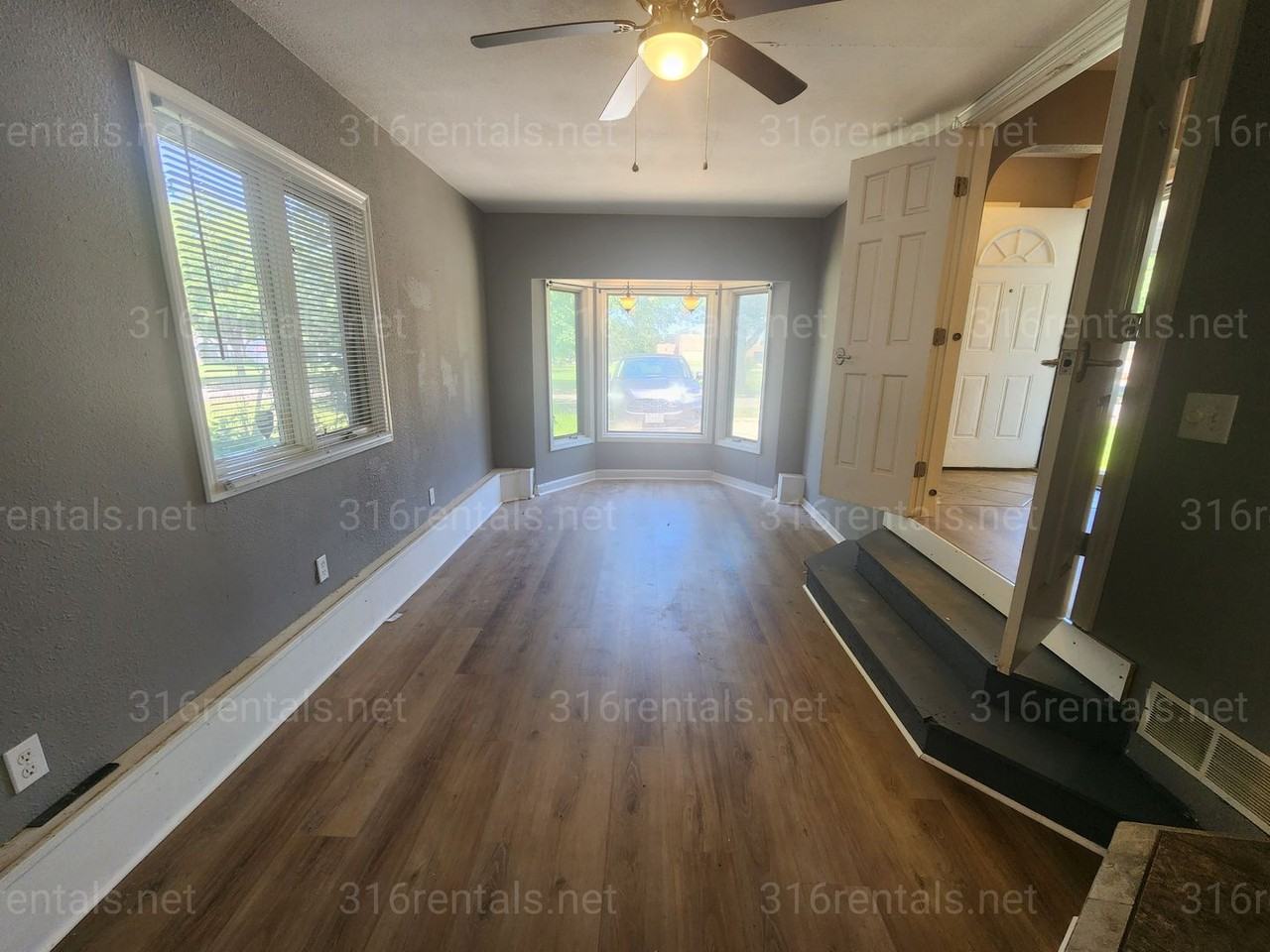 1043 N Dellrose Ave - Photo 4 of 11