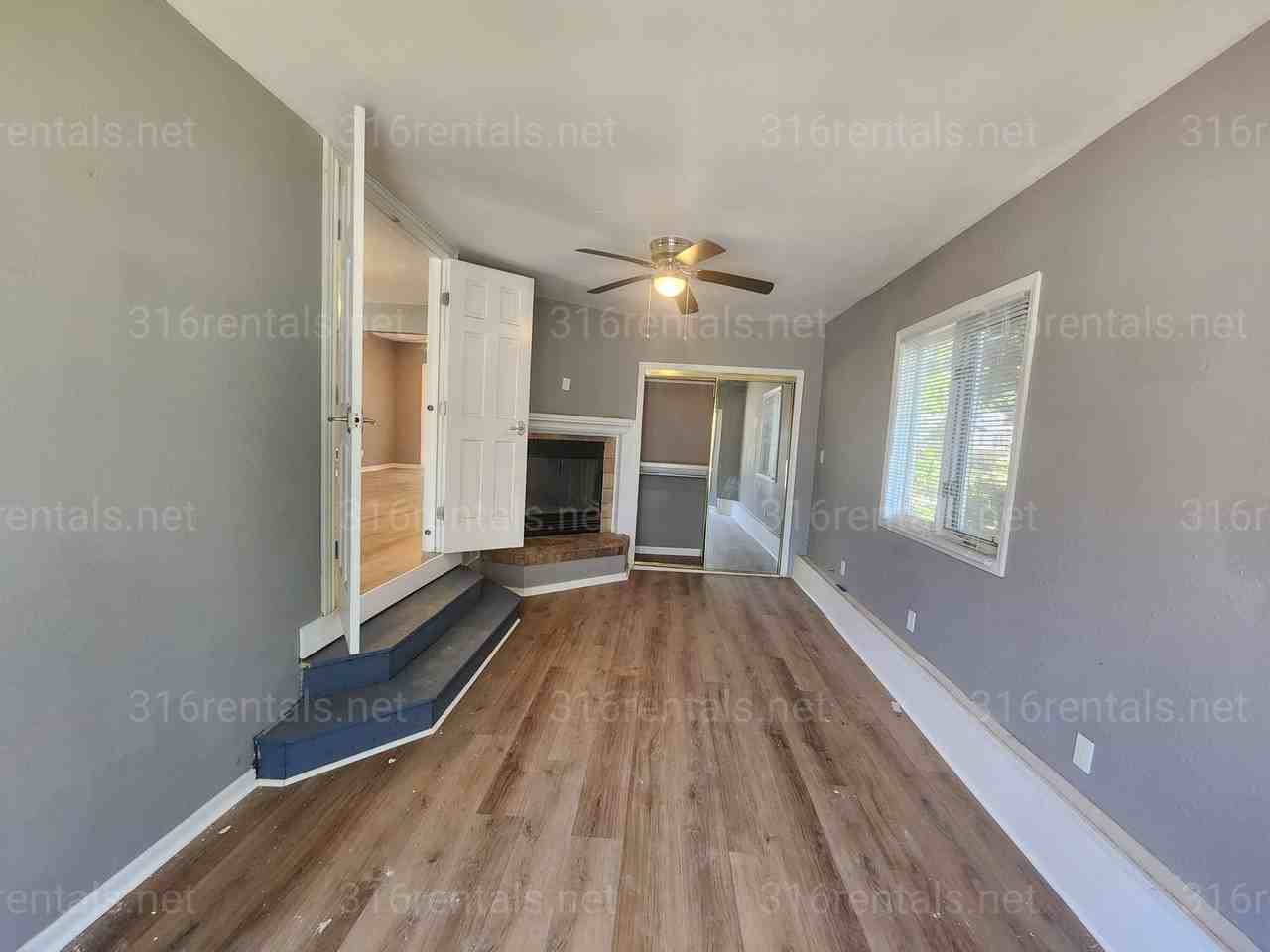 1043 N Dellrose Ave - Photo 5 of 11