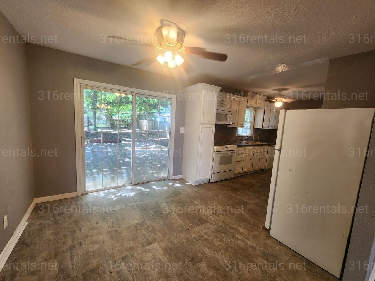 1043 N Dellrose Ave - Photo 6 of 11