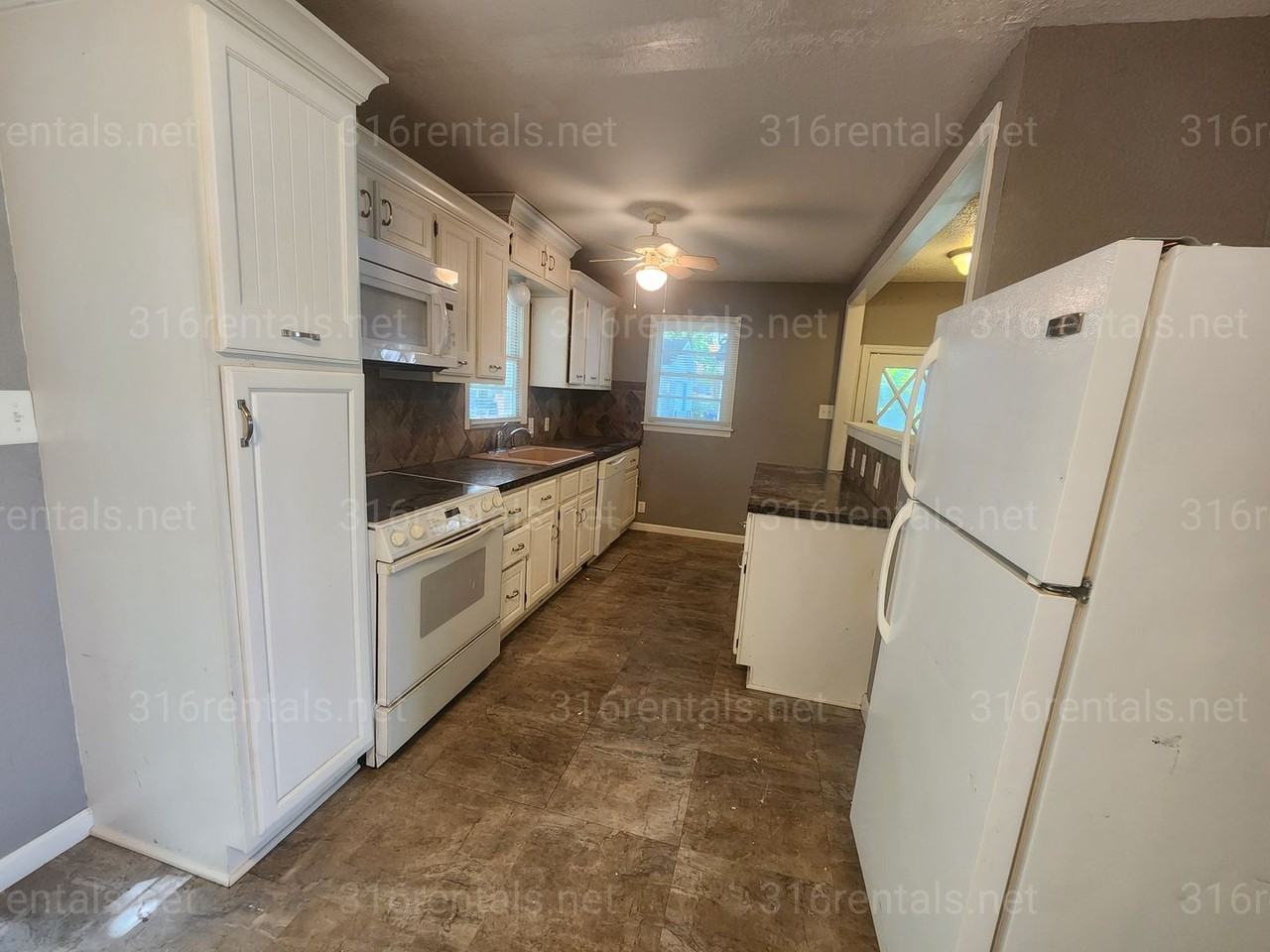 1043 N Dellrose Ave - Photo 7 of 11