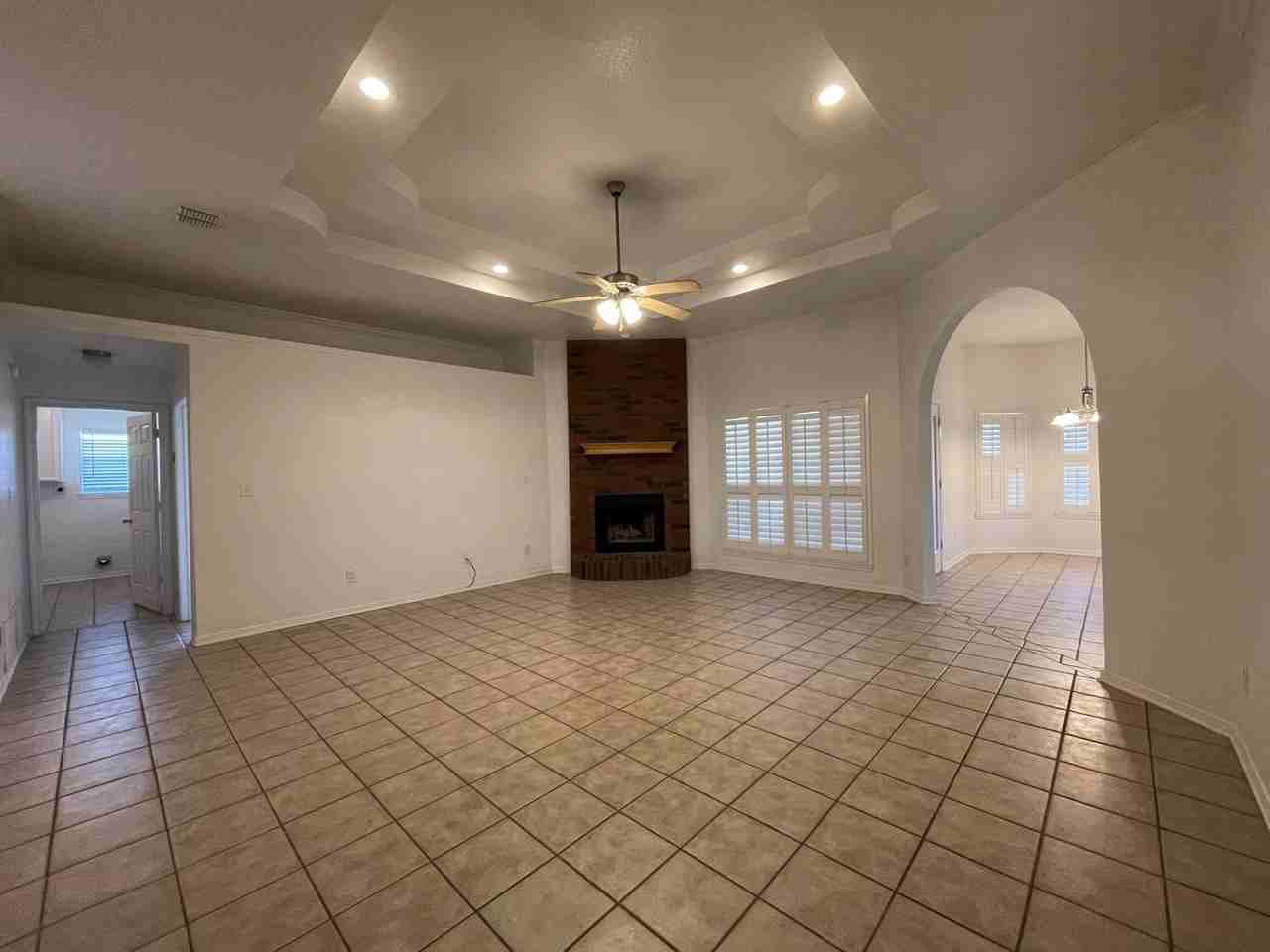 4205 Capri Dr - Photo 4 of 21