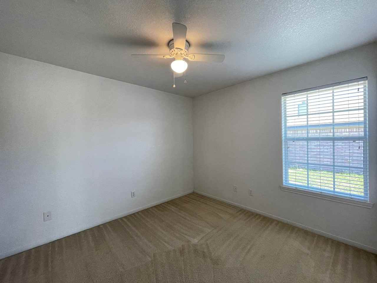 4205 Capri Dr - Photo 5 of 21