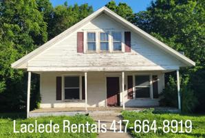 featured image of 325 W 2nd St