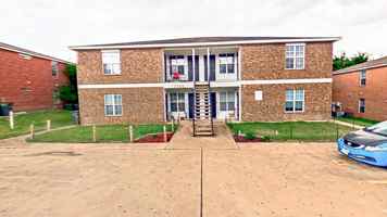 featured image of 2315 Terrace Dr #D