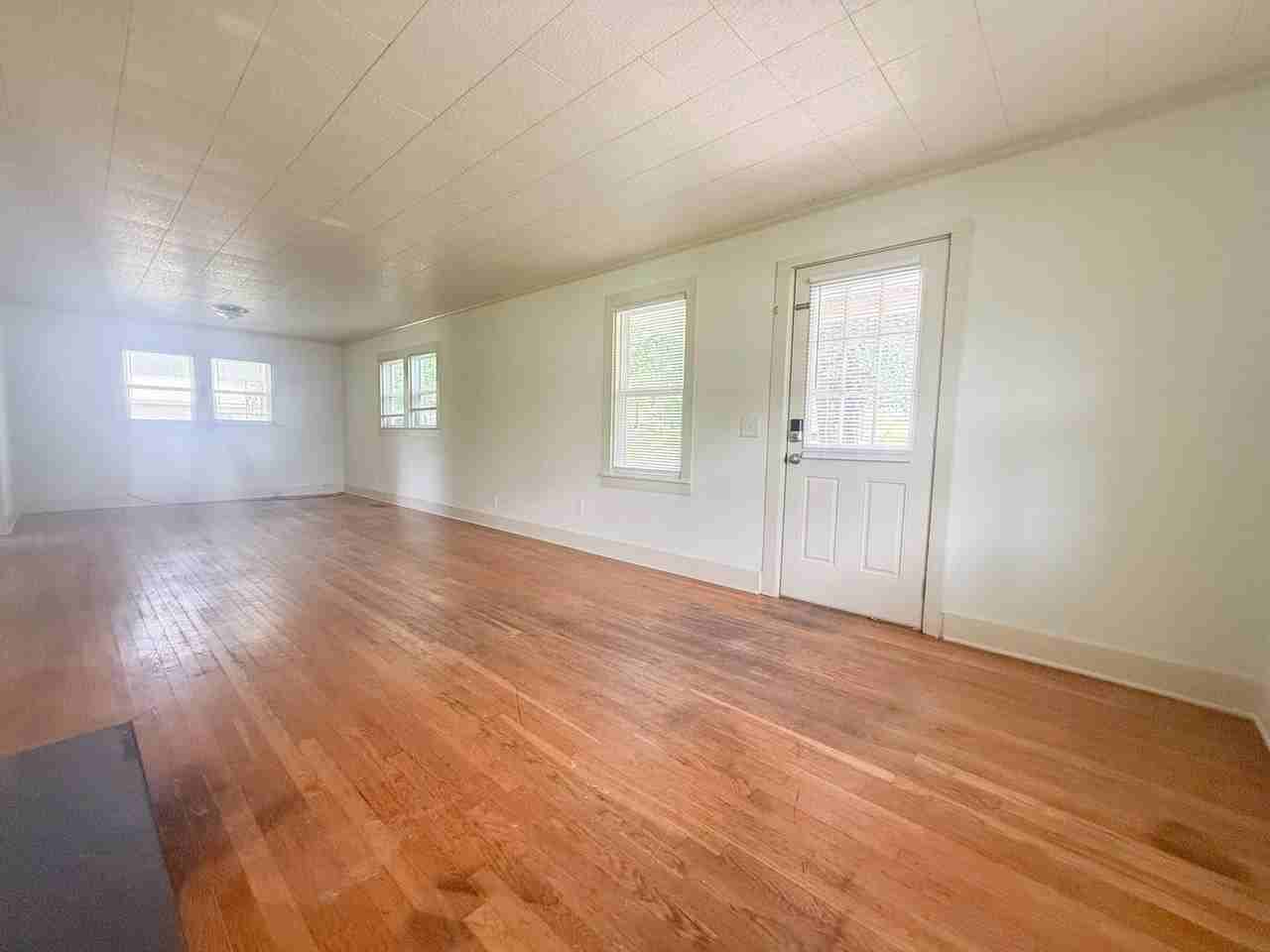 435 Lusk Ave - Photo 3 of 22