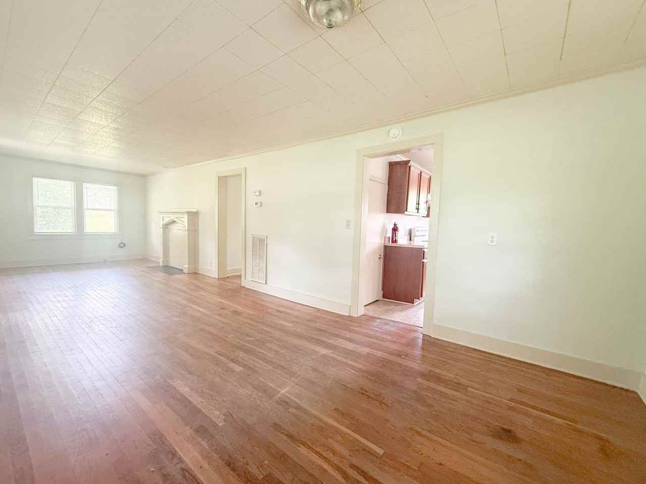 435 Lusk Ave - Photo 5 of 22