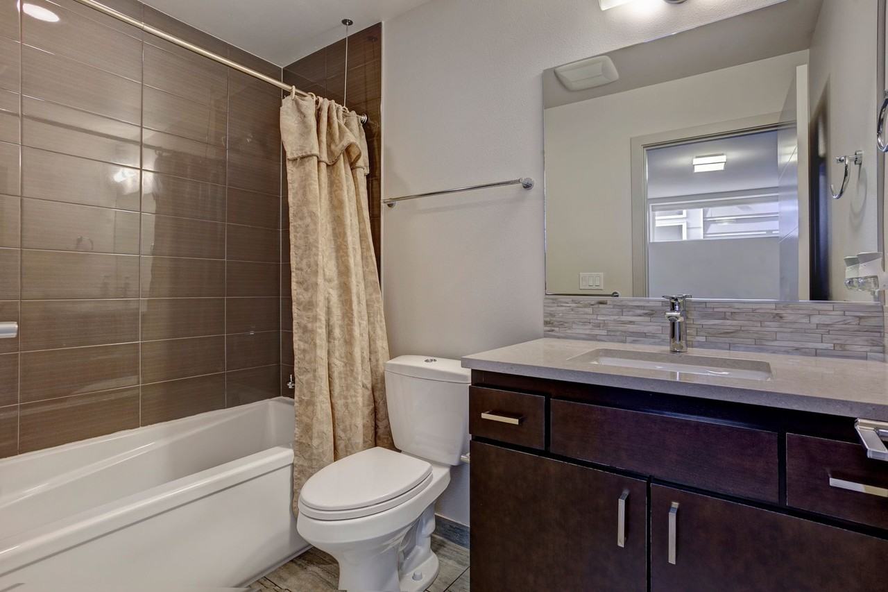 2608 23rd Ave W - Photo 4 of 21