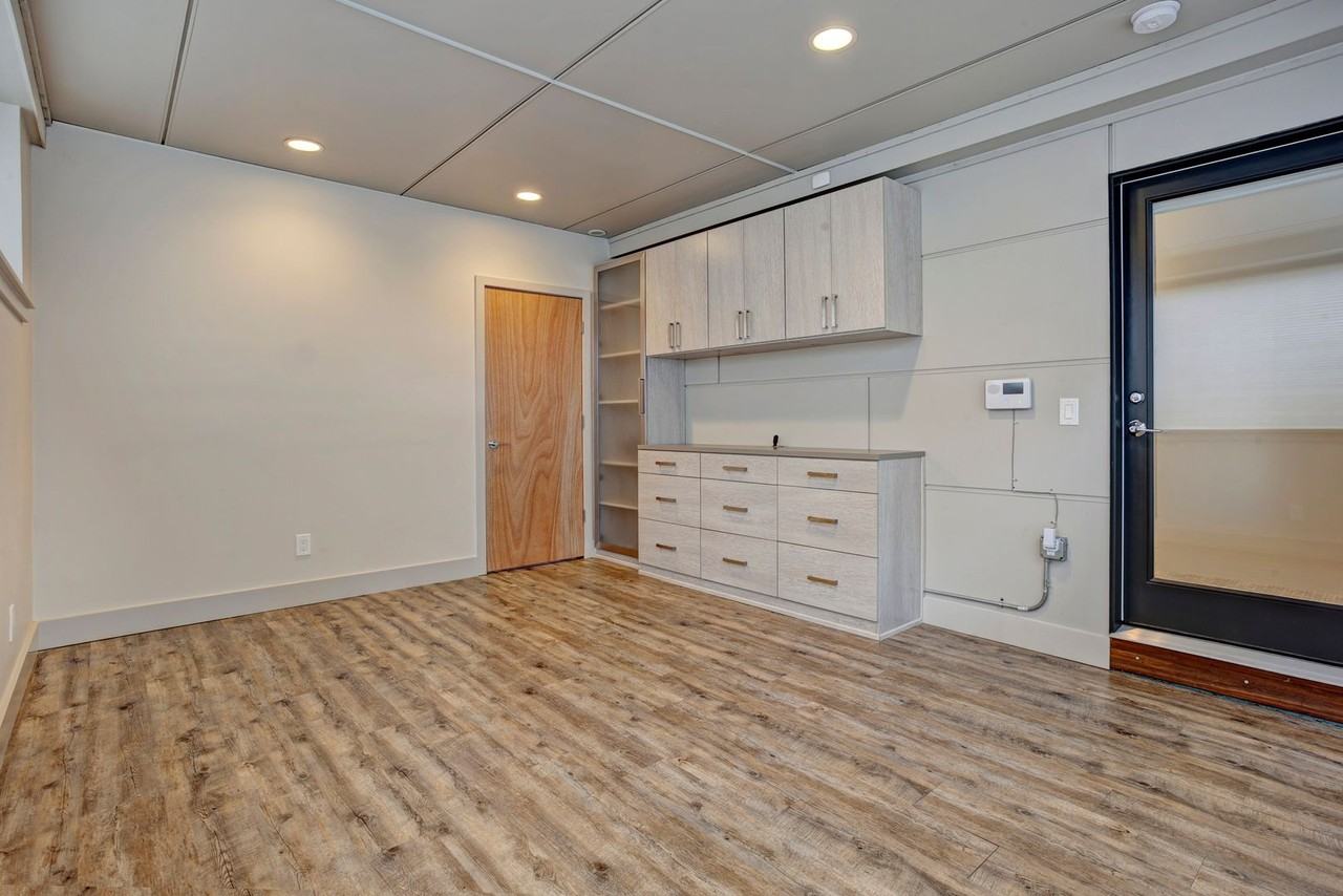 2608 23rd Ave W - Photo 5 of 21
