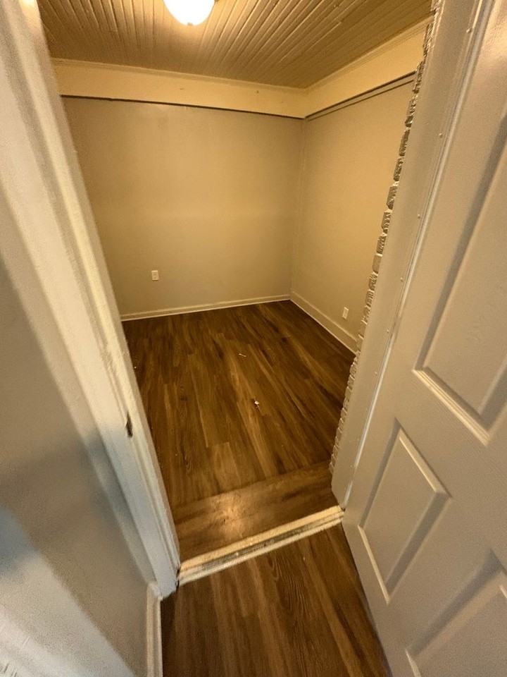 993 Gordon St - Photo 5 of 14