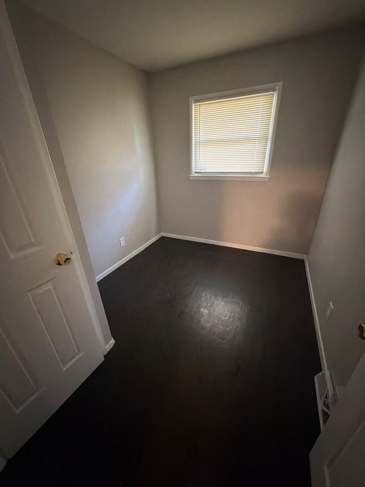 10650 Dunkeld Cir - Photo 4 of 16