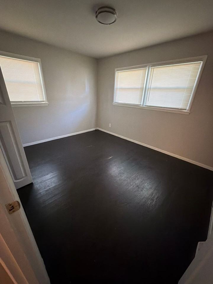 10650 Dunkeld Cir - Photo 5 of 16