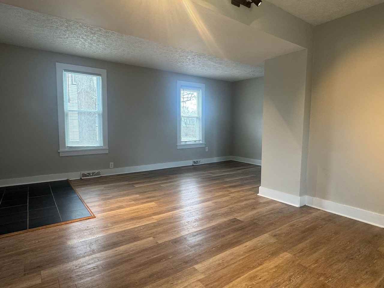 109 Stenson St - Photo 5 of 20
