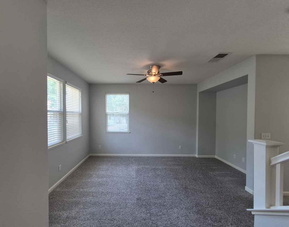 11 Long Warf Pl - Photo 7 of 23