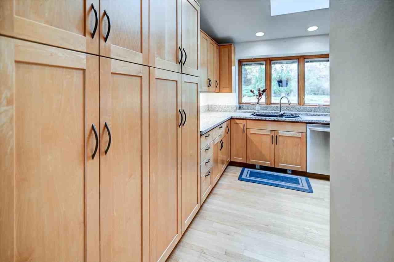 4746 Lafayette Dr - Photo 2 of 50