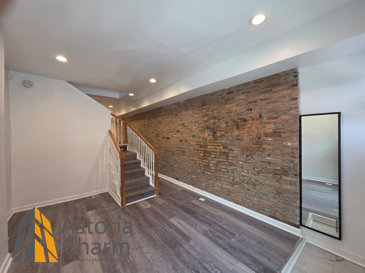 519 E 28th St - Photo 7 of 43