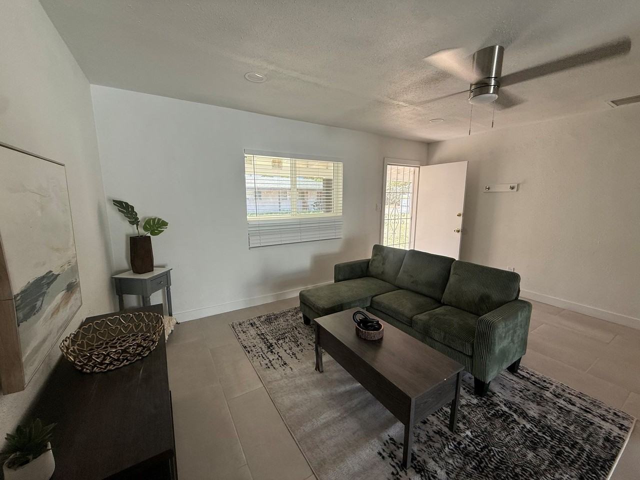 7814 E Heatherbrae Ave #B - Photo 7 of 10