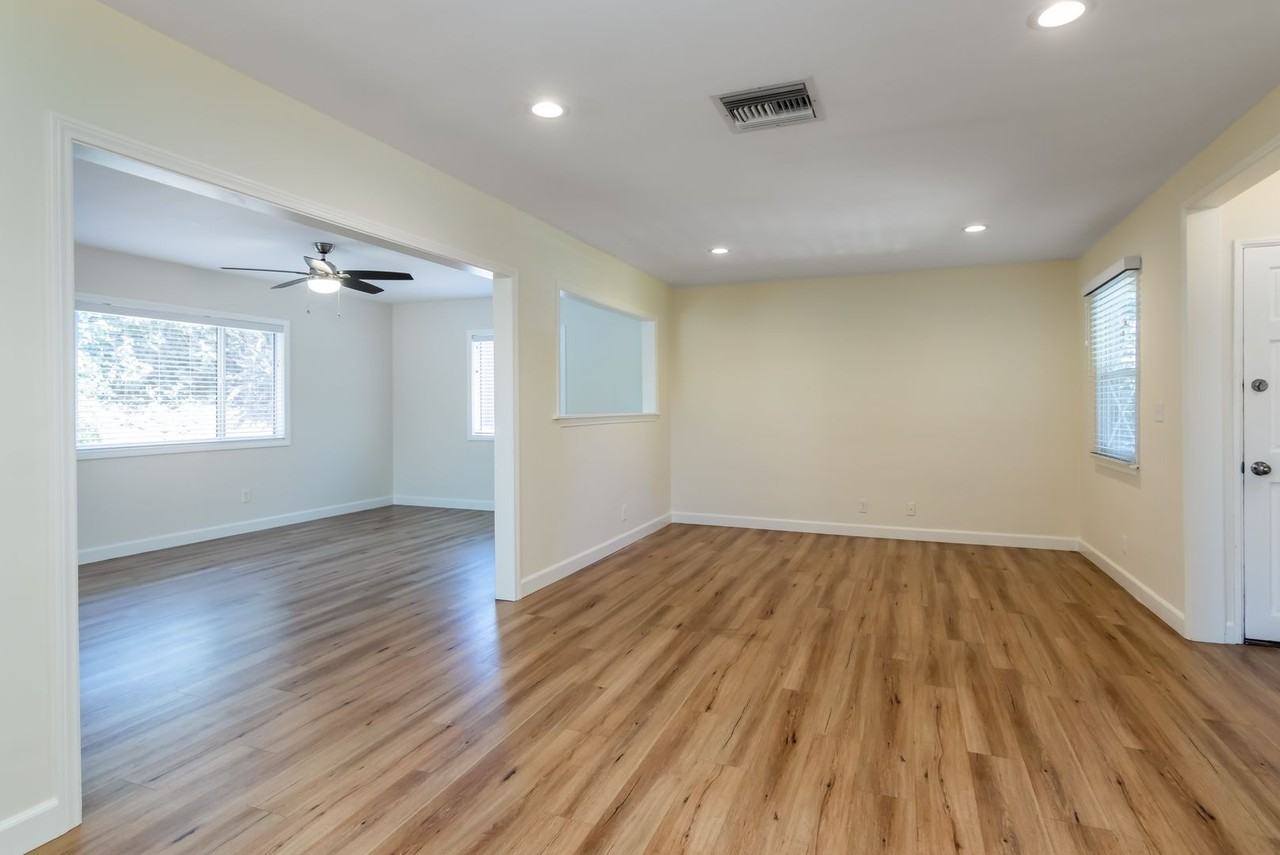 22436 Avenue San Luis - Photo 3 of 25