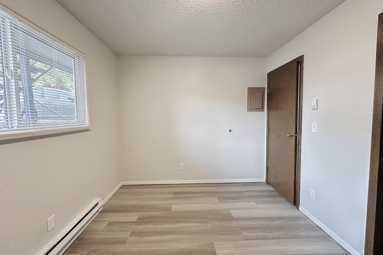 319 E 6th St - Photo 3 of 15