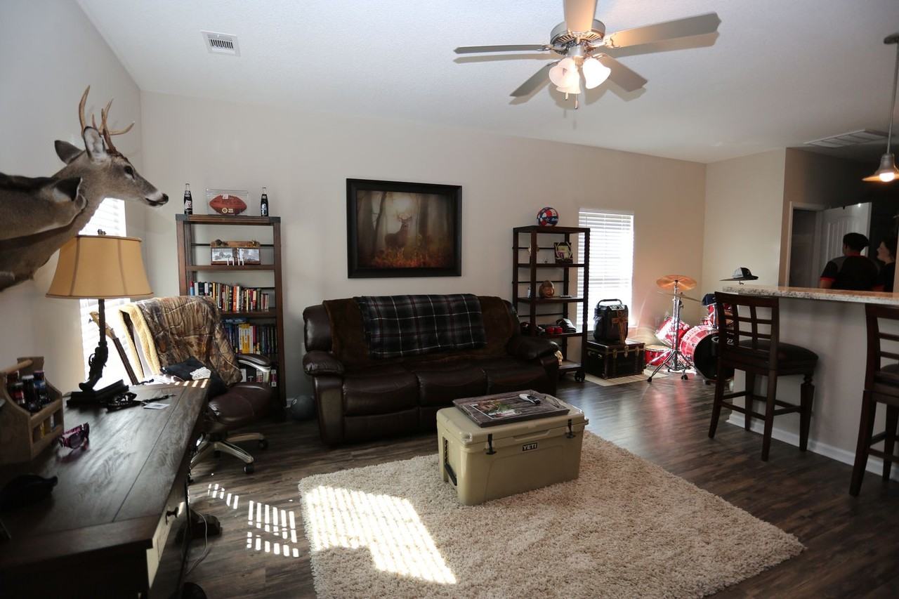 218 Herschel Dr #D - Photo 2 of 7