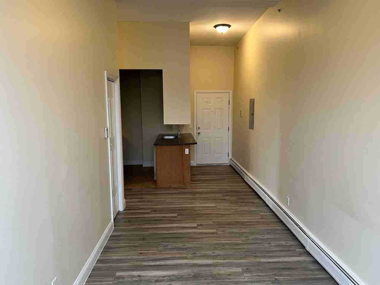 311 Main St - Photo 6 of 13