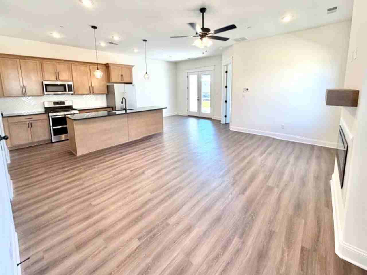4877 Chatelet Dr - Photo 3 of 14