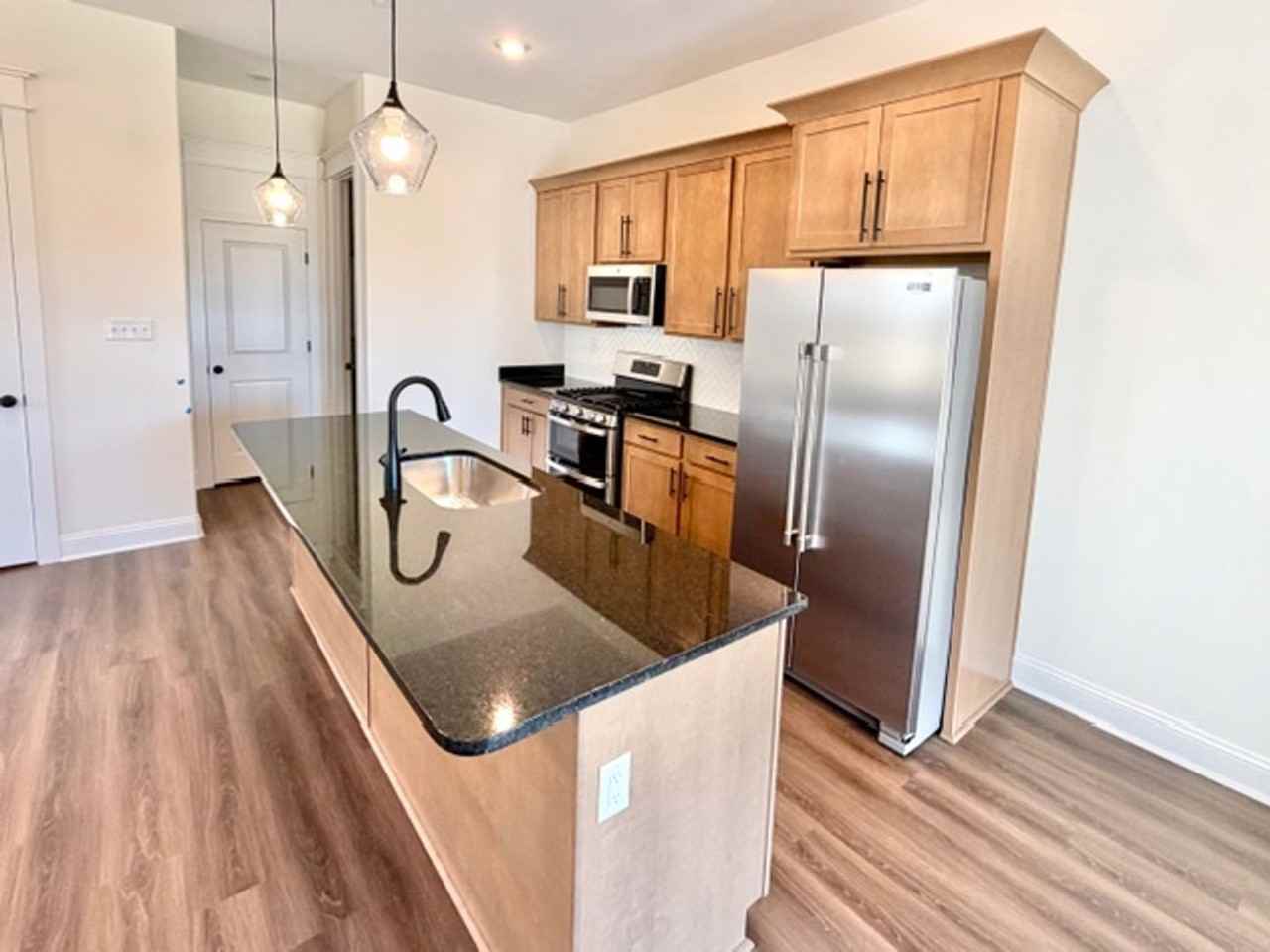 4877 Chatelet Dr - Photo 6 of 14