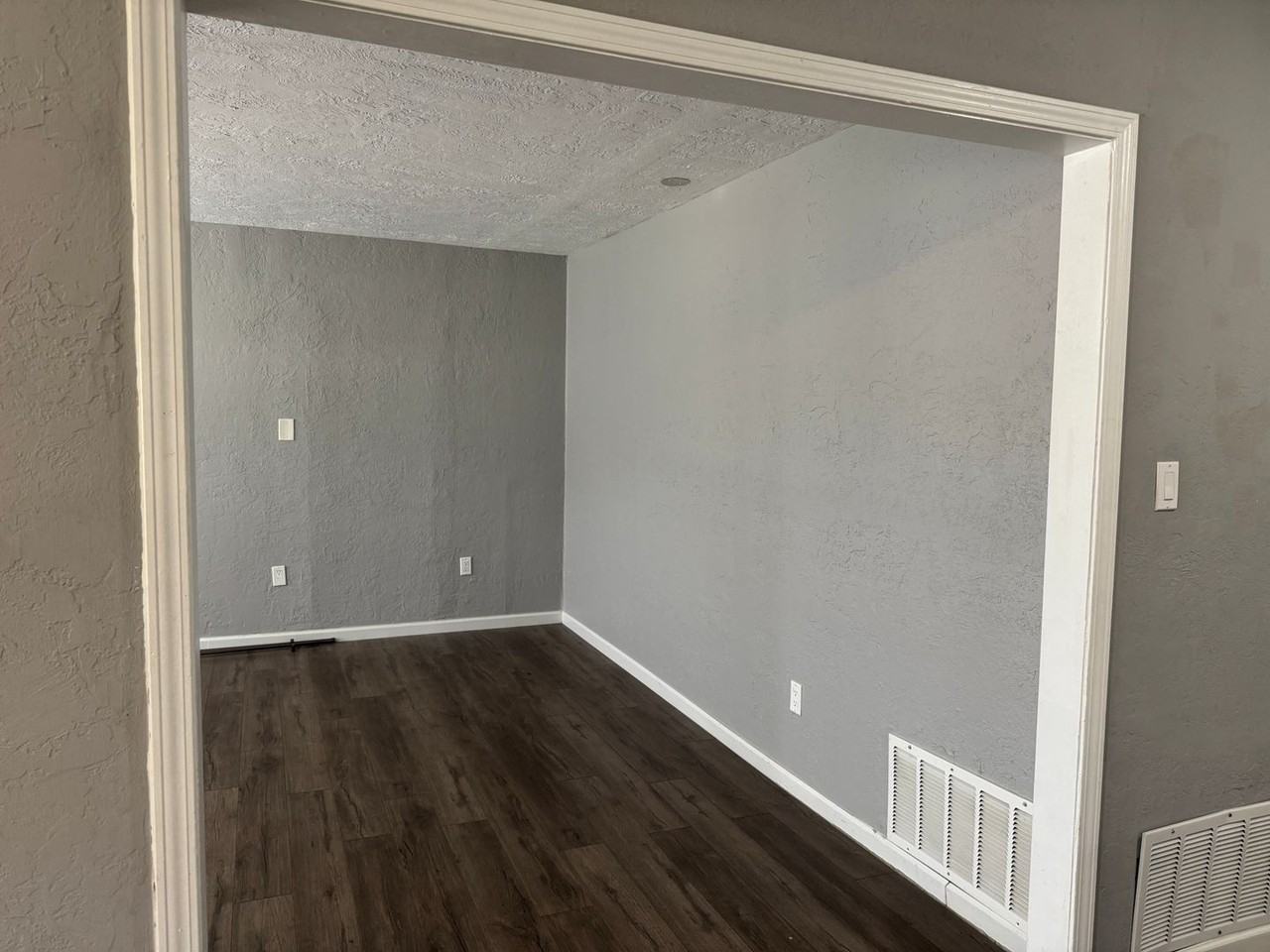 2301 Nw 36th St - Photo 7 of 32