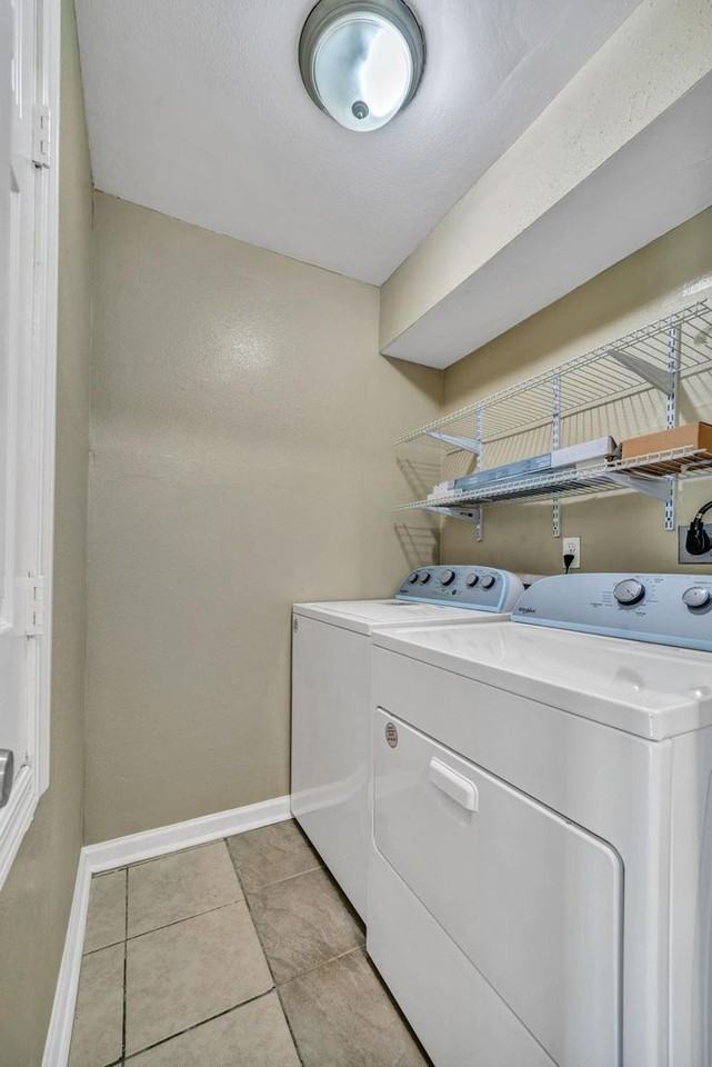 770 Memorial Mews St #A - Photo 7 of 32