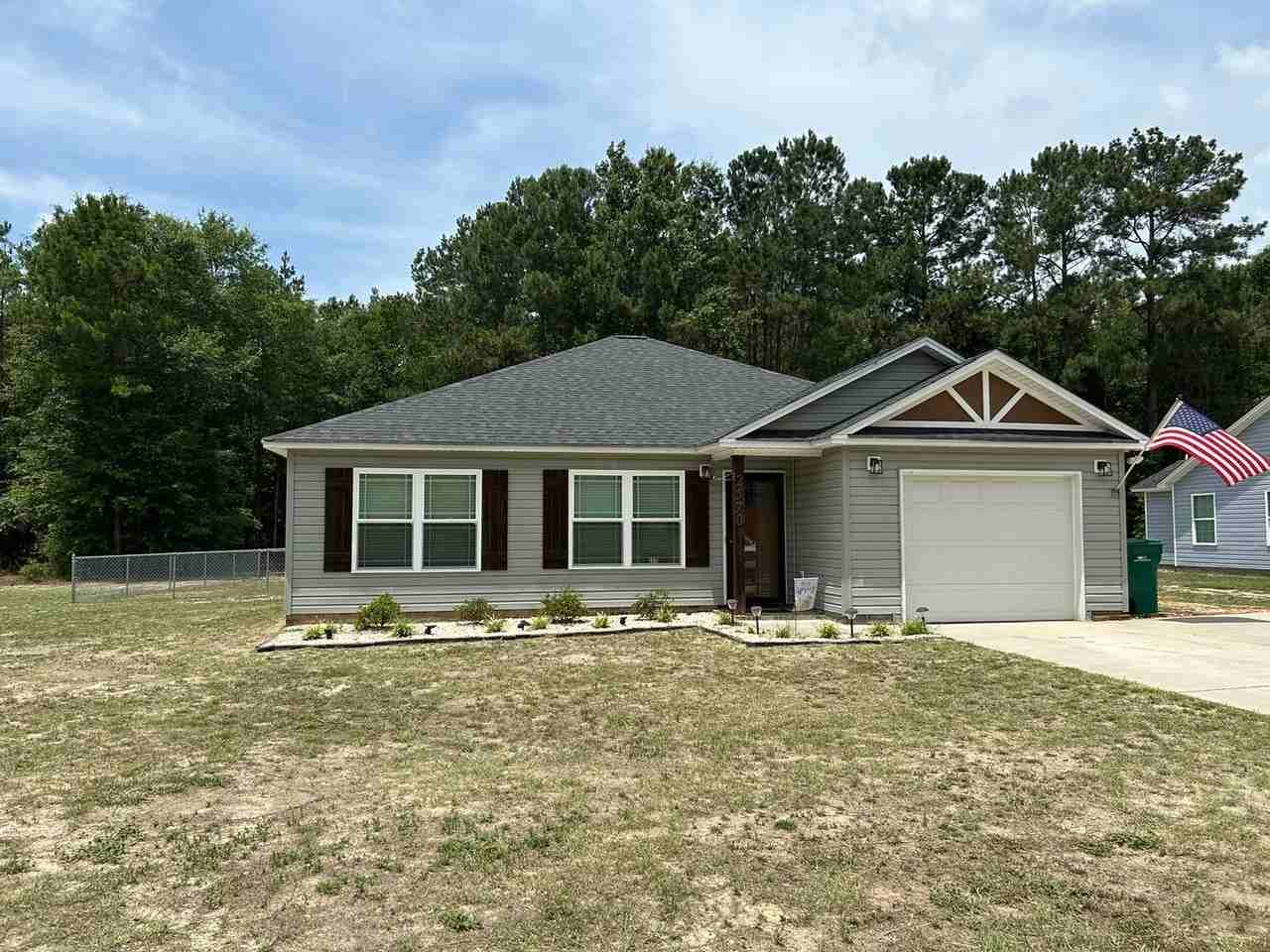 2570 Tindal Rd - Photo 2 of 29